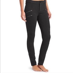 Athleta moto pant w/back pockets